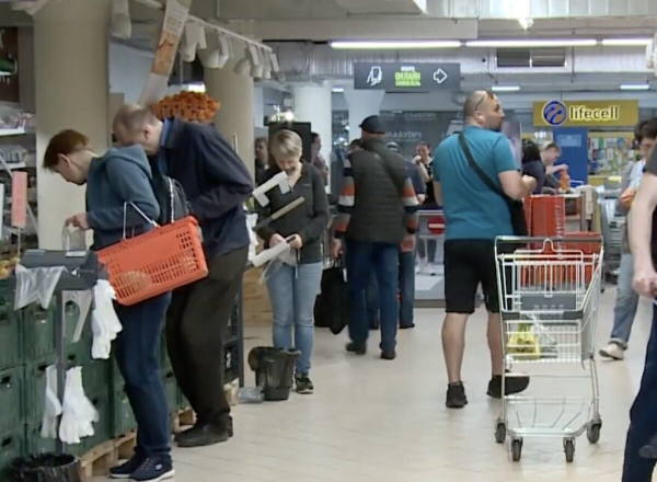 Дефіцит продуктів на Дніпропетровщині: які товари зникнуть з полиць найпершими