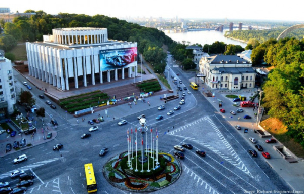 Перекриють Європейську площу в Києві: деталі обмежень руху до 23 серпня
