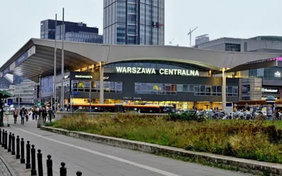 Аварія на Варшава-Центральна: як збій систем управління рухом паралізував рух поїздів