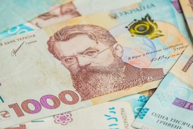 Українці декларують понад 300 мільярдів гривень торішніх доходів: як це зробити