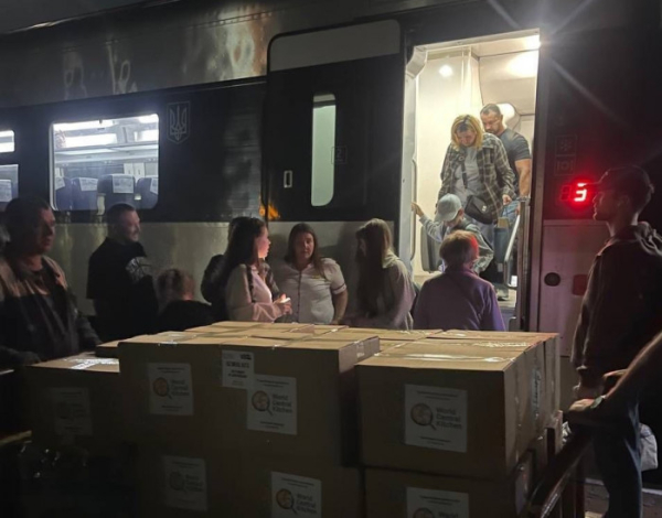 УЗ: Скорочуємо відставання від графіка, попри тривалі затримки поїздів.