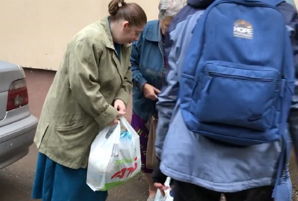 Отримуємо безкоштовні набори продуктів: детальна інструкція для ВПО та пенсіонерів на Полтавщині