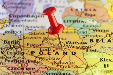 Українці в Польщі: як не втратити легальний статус – дізнайся причини