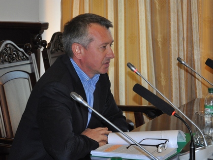 Вища кваліфікаційна комісія суддів наклала дисциплінарні стягнення: попередження двом суддям та закриття справ щодо вісьмох.
