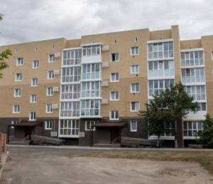 50 родин у Макарові отримали ключі від відбудованих осель