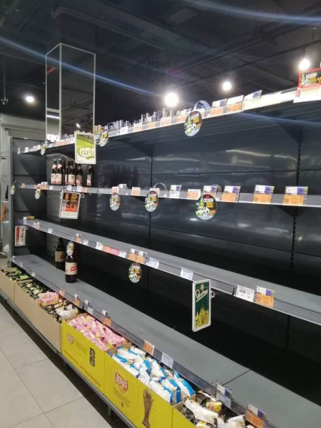 Постраждалий від обстрілів ритейл відновлює роботу: Дефіциту продуктів вдалося уникнути