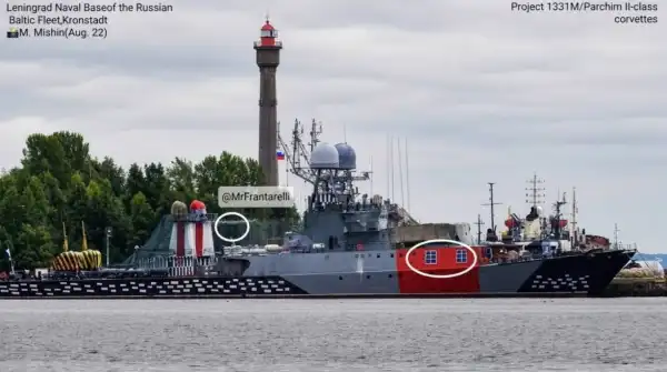 Кронштадтський фарб-трюк: Росія ховає кораблі від ШІ-дронів