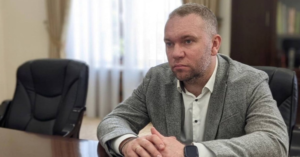 Ексчиновник МЗС з Рубіжного: звинувачення у розкраданні 37 млн грн благодійних коштів