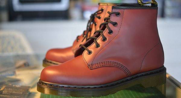Dr. Martens: Як черевики військових стали символом культури