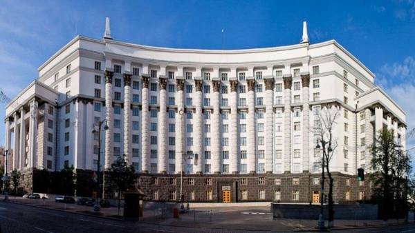 Уряд припинив фінансування великих проєктів: чому це важливо
