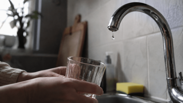 Водопостачання обмежать: мешканців чотирьох районів Дніпра чекають тривалі відключення води