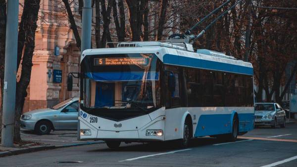 Завтра – зміни руху трамваїв та тролейбусів у Дніпрі: що відомо пасажирам