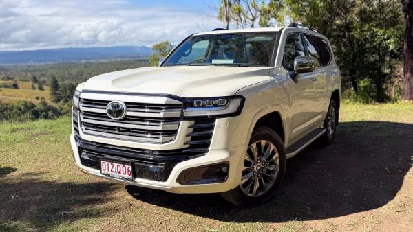 Toyota відкликає тисячі Land Cruiser для усунення потенційної несправності