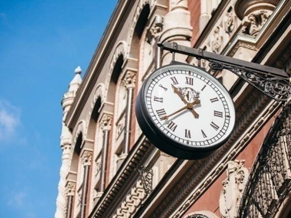 Рекордна купівля валюти: українці скупили $5,5 мільярда на міжбанку у вересні