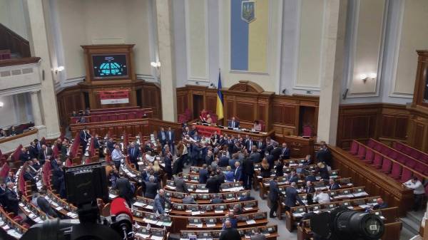 Верховна Рада скасувала податкову пільгу для посилок вартістю до 150 євро